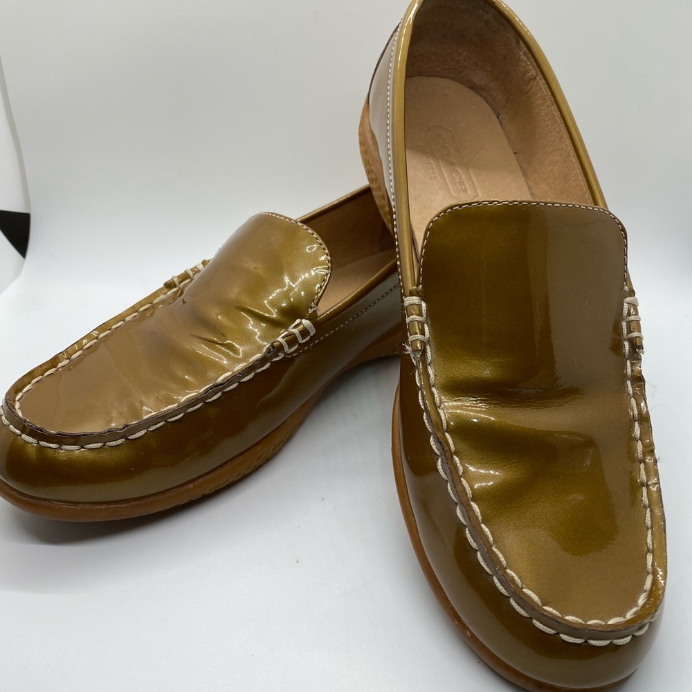 Coach Sera 7.5 Gold Patent Leather Loafers